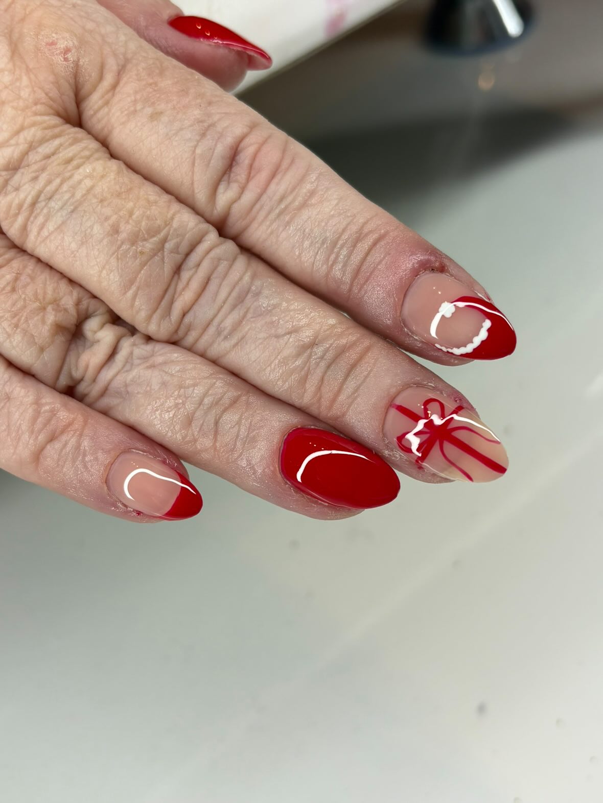 Avanceret neglekunst i Sønderborg - Nails by Bella